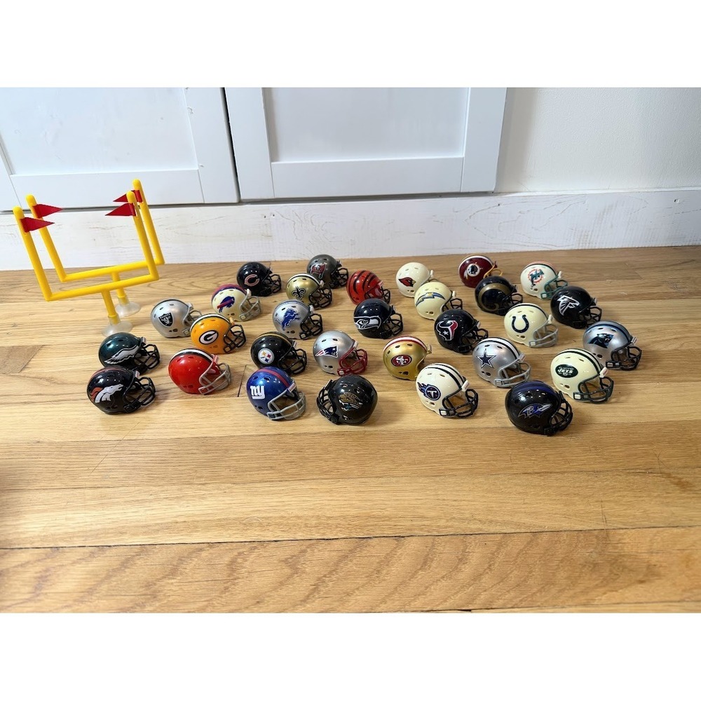 2012 Riddell NFL Mini Helmets Lot of 30 with Goal Posts Unique Football Fan Gift